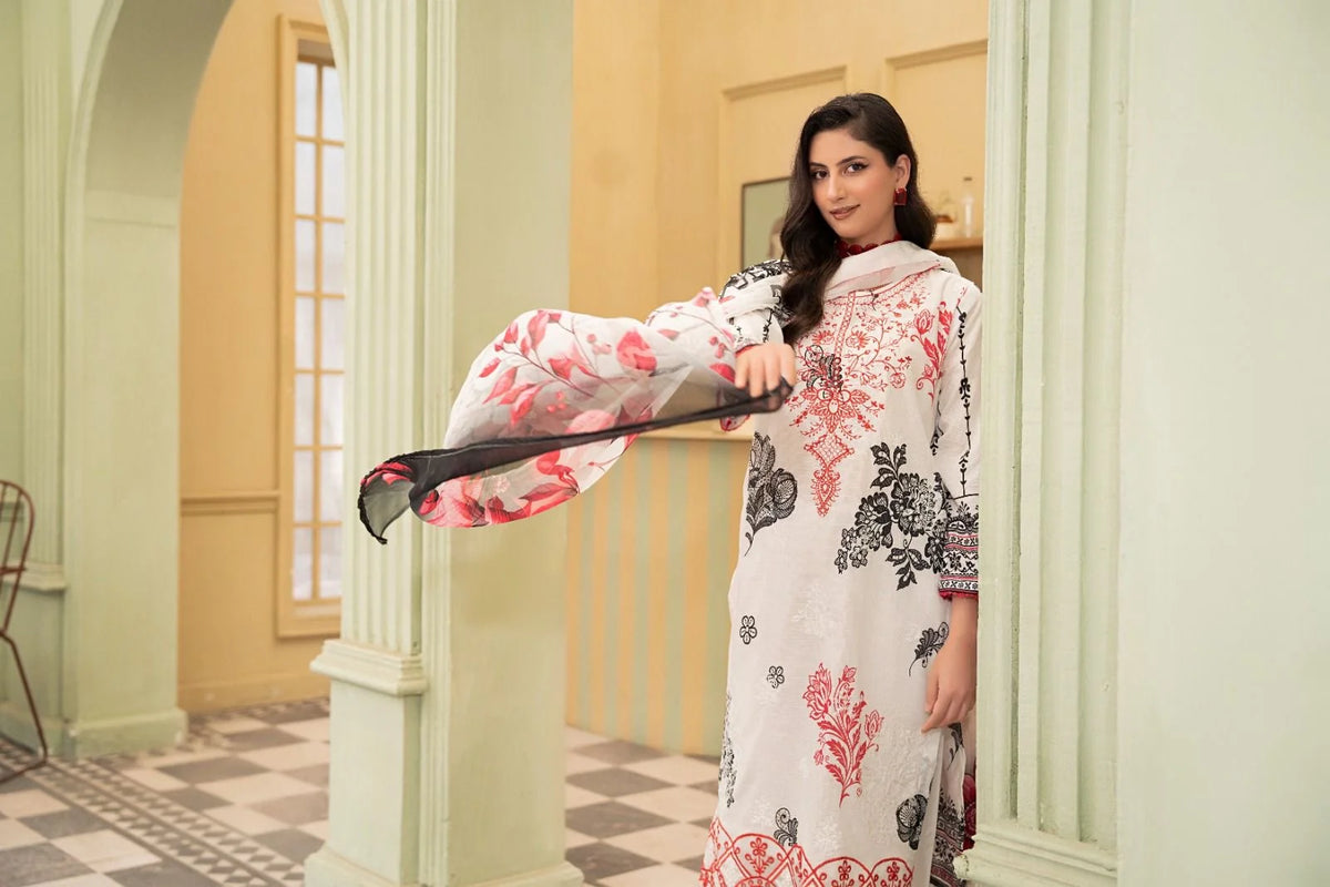 EMBROIDERED LAWN SUIT