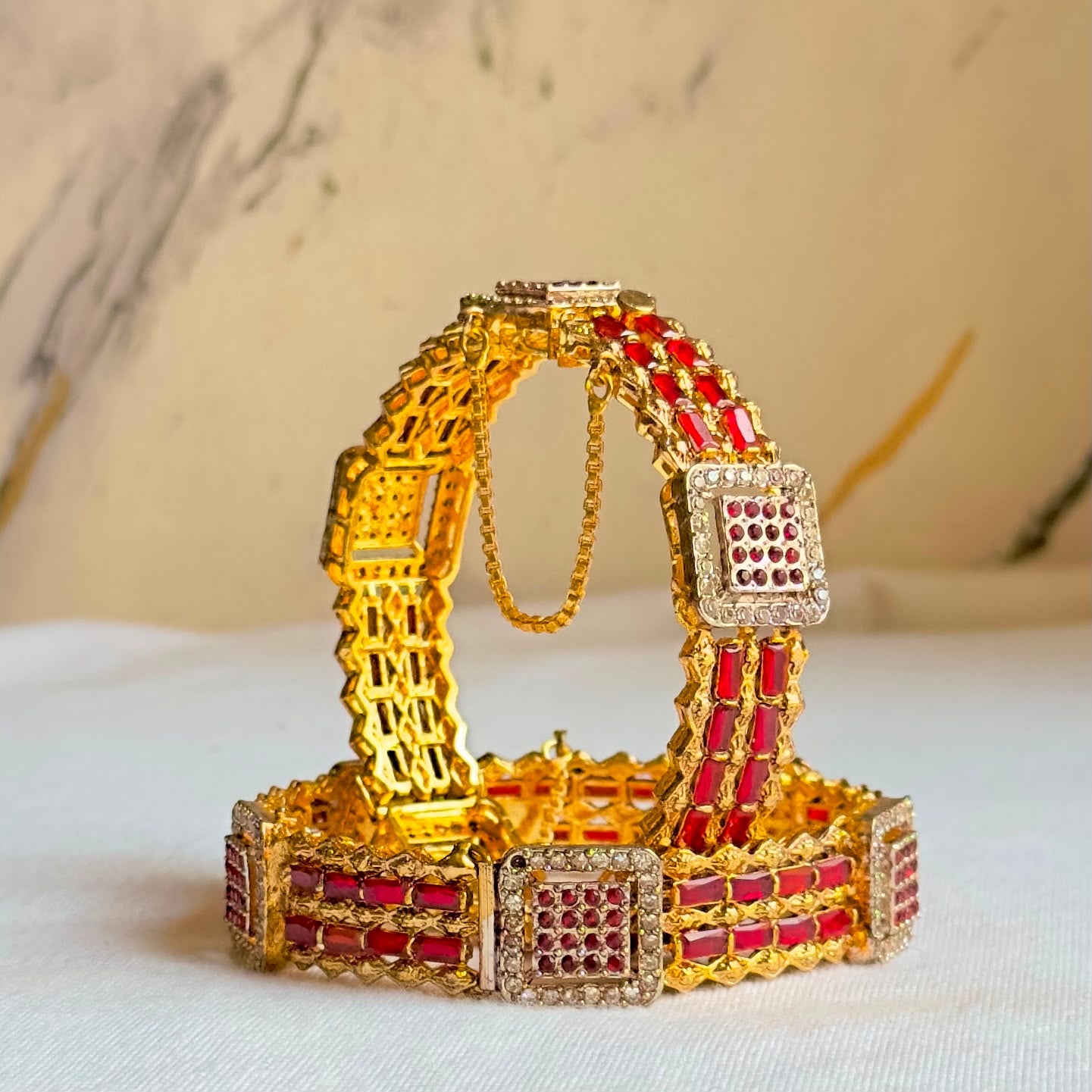 Pair of openable bangle gold polish