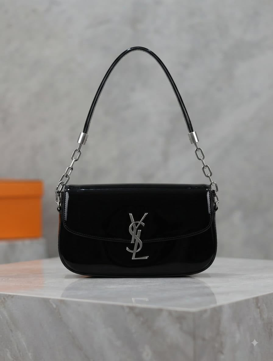 lossy patent leather Bag