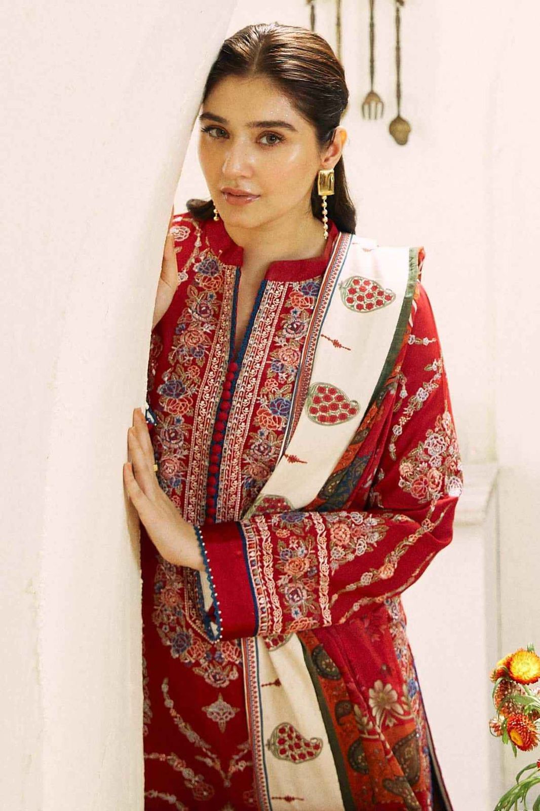 ZARA-SHAHJAHAN Dhanak Embroidered