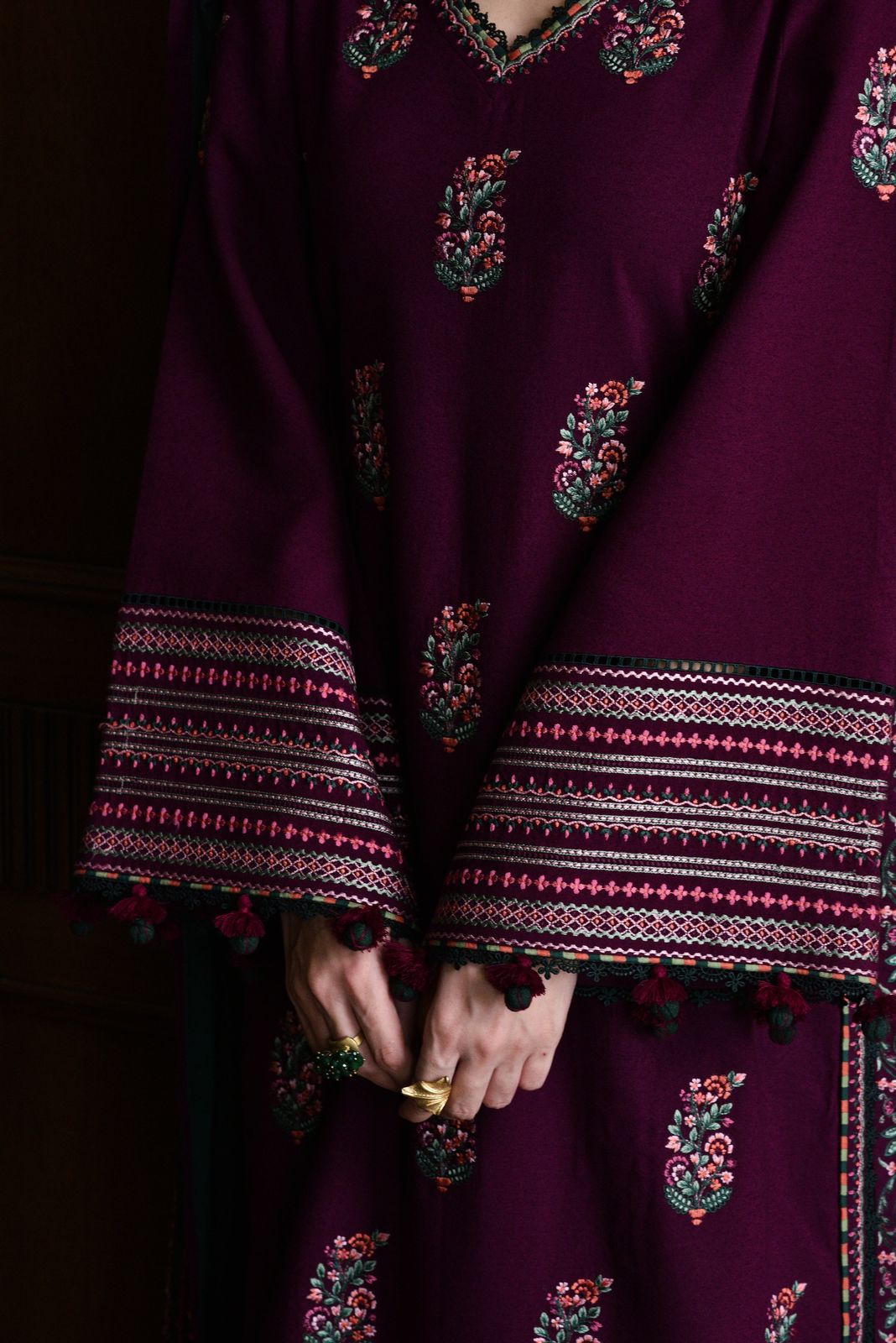 BATIK Dhanak Embroidered Luxury