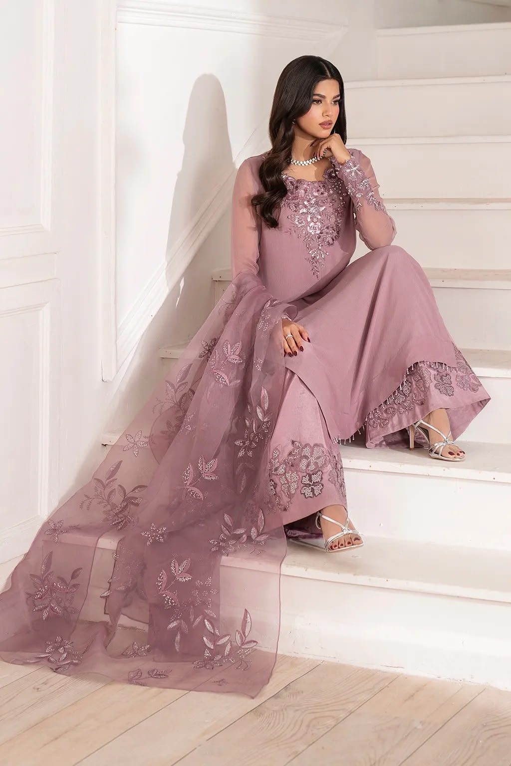 MOST ELEGANT OUTFITT